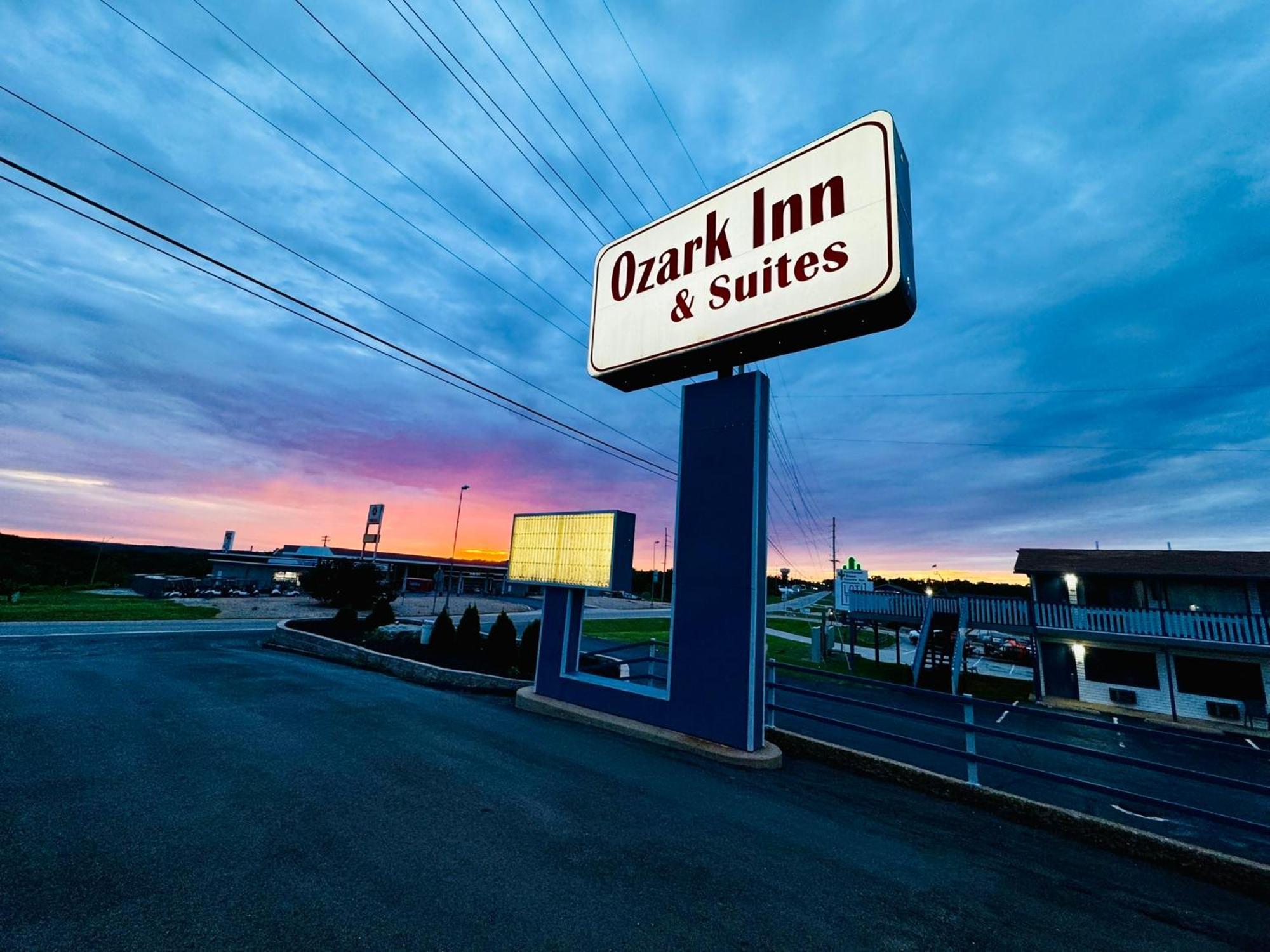 Ozark Inn And Suites Osage Beach Esterno foto