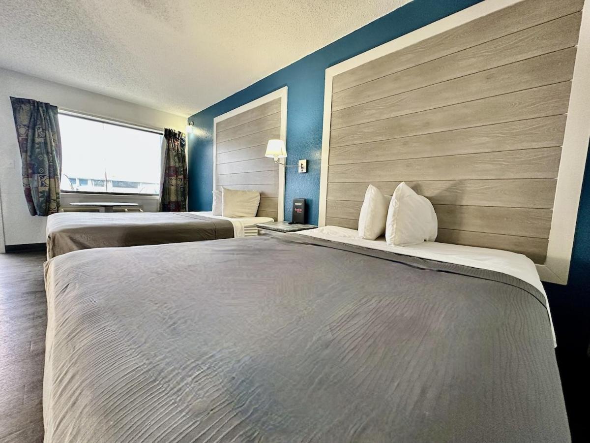 Ozark Inn And Suites Osage Beach Esterno foto