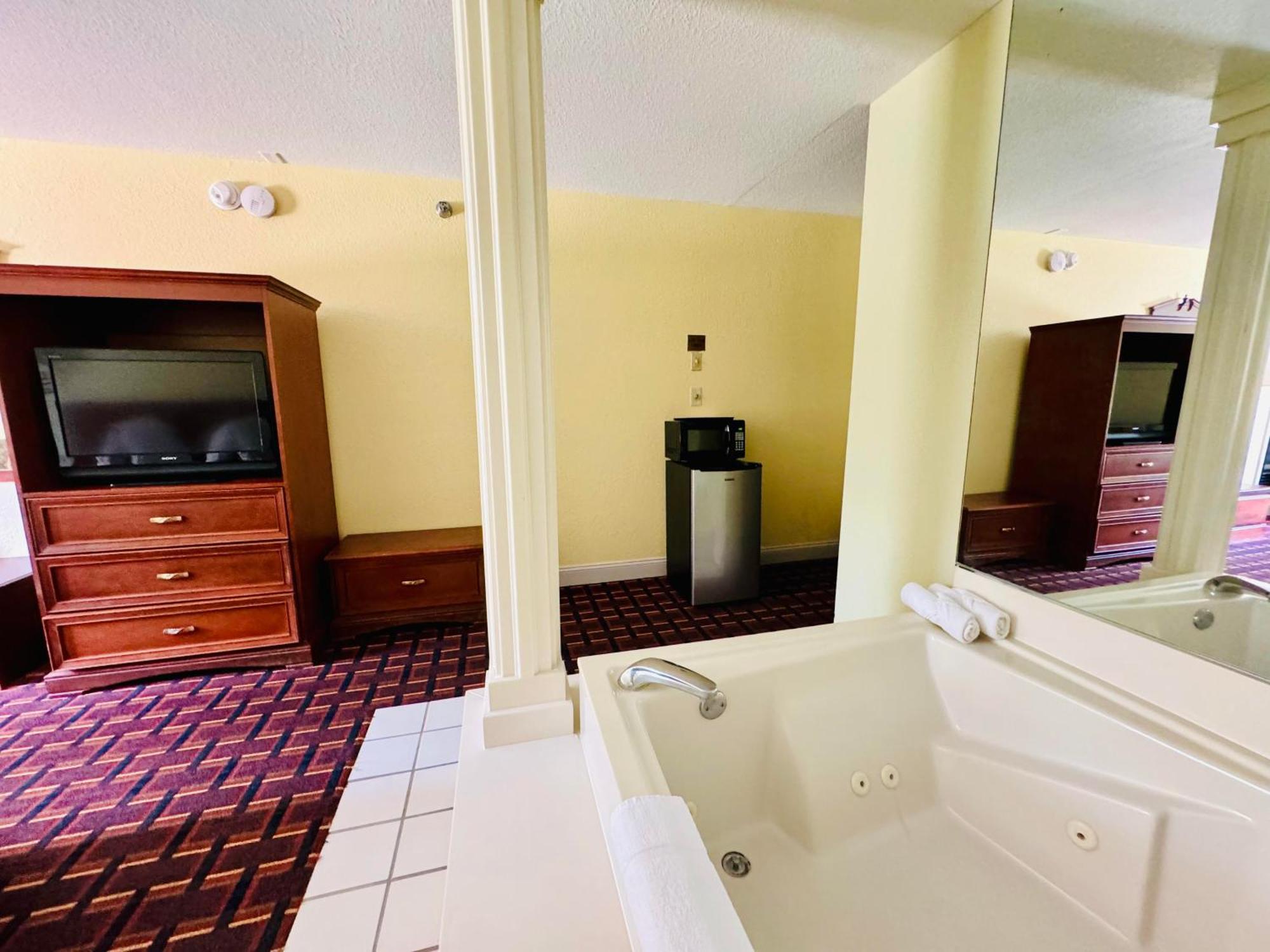 Ozark Inn And Suites Osage Beach Esterno foto