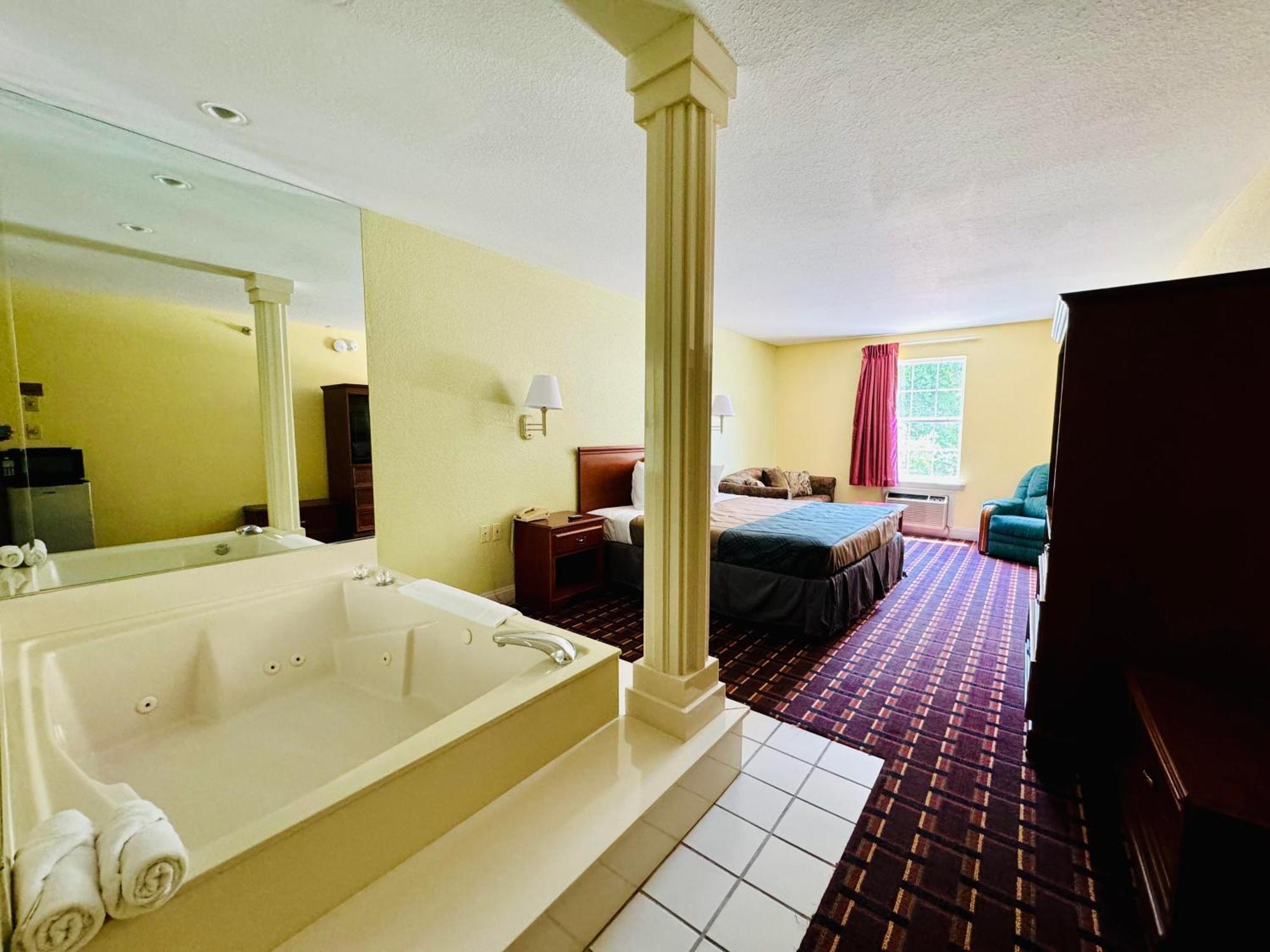 Ozark Inn And Suites Osage Beach Esterno foto
